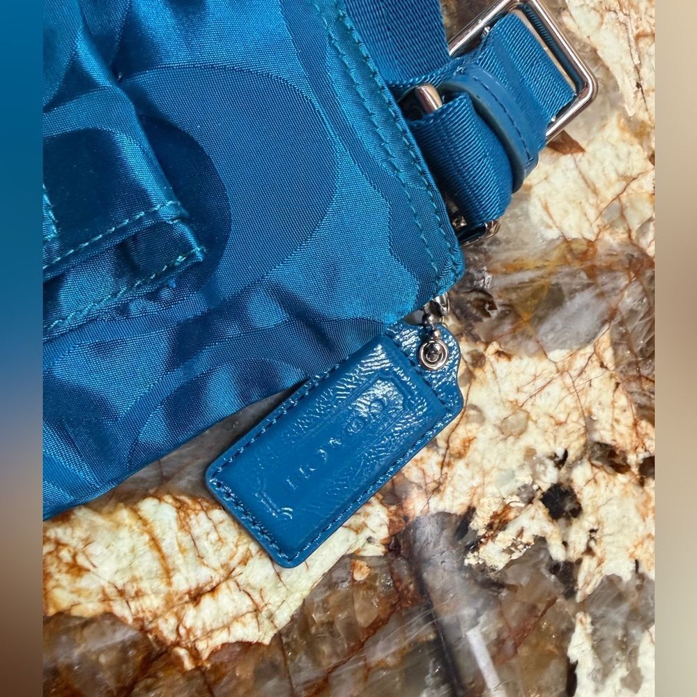 Coach Getaway Signature Nylon File Bag Dark Plume/Sliver NWT - Picture 4 of 12
